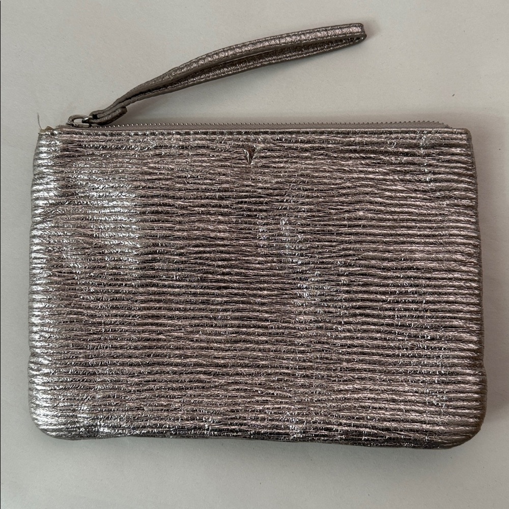 Stella & Dot Quilted Silver Wrist Clutch